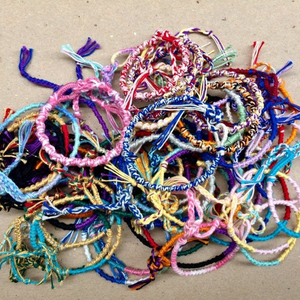 กำไลข้อมือทอสุดฮิต - กำไลมิตรภาพ - Product Image 1