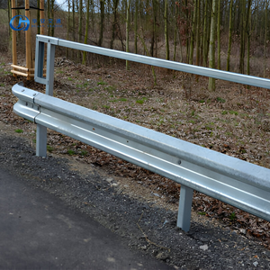 Barrera de Tráfico de Acero y Aluminio para Carreteras, Barandilla de Seguridad Galvanizada Corrugada Suministrada por Fábrica - Product Image 4