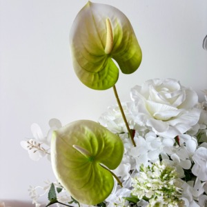 Fleurs de mariage blanches Inspiration Sweetheart Table Aisle Centerpiece avec Baby Breath Roses Jacinthes Arrangement floral doux - Product Image 3