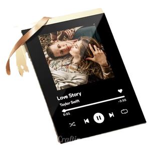 Placa de <span class=keywords><strong>Spotify</strong></span> de acrílico negro personalizada con <span class=keywords><strong>foto</strong></span> personalizada, portada de álbum de canciones musicales personalizadas, impresión artística, regalo de aniversario romántico - Product Image 1