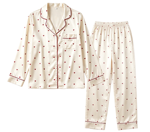 Set <span class=keywords><strong>Pigiama</strong></span> da <span class=keywords><strong>Donna</strong></span> in Chiffon <span class=keywords><strong>con</strong></span> Stampa Cuori, Camicia a Maniche Lunghe <span class=keywords><strong>con</strong></span> <span class=keywords><strong>Bottoni</strong></span> e Pantaloni Lunghi per San Valentino - Product Image 1