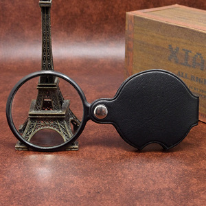 Loupe portable 60 mm avec étui en cuir pour la lecture et la bijouterie - Product Image 2