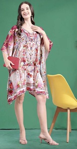 Robe tunique caftan mi-longue en viscose africaine pour femme, coupe décontractée, poncho kimono, finition soyeuse, style bohème, pour les vacances à la plage ou la maison - Product Image 4