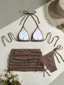 Bikini bandeau ajouré style bohème, maillot de bain 3 pièces avec haut triangle à nouer et bas à nouer sur les côtés, paréo à cordon de serrage, tanga, vêtements de plage pour femme à motif végétal - Product Image 3