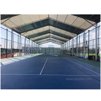 Structure de tente de padel en PVC d'extérieur, terrain de paddle-tennis avec toit couvert, terrain de padel panoramique, couverture en matériau anti-chaleur