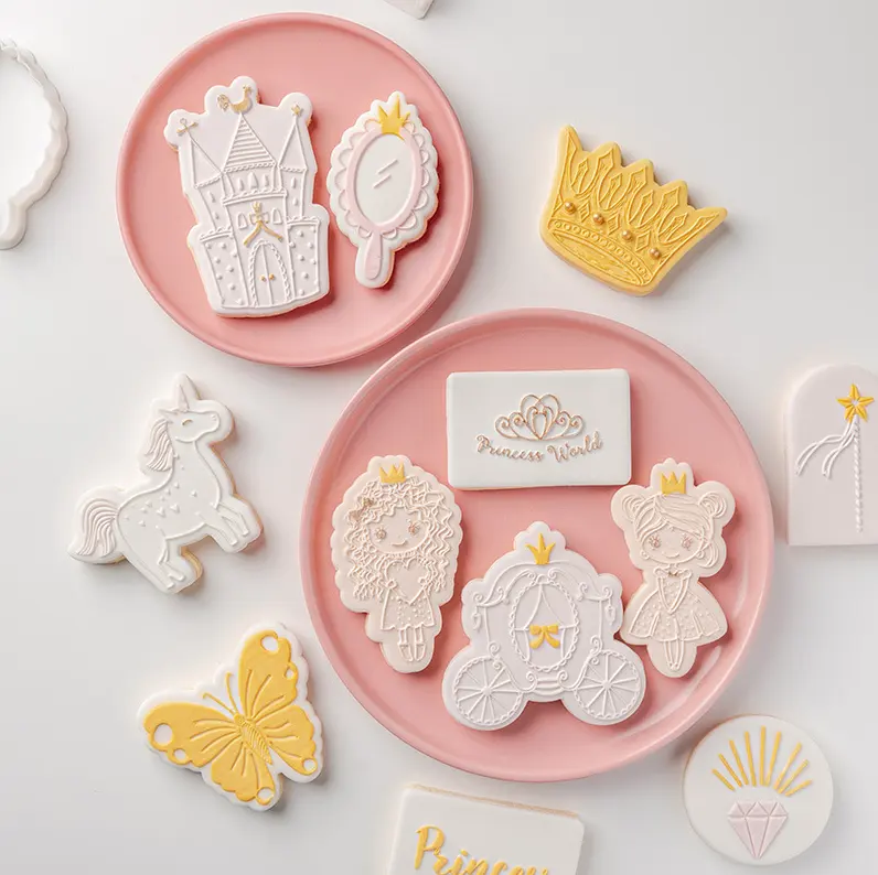 Cetakan Biskuit Fondant, Alat Kue Kartun Unicorn Putri Kereta Istana Fondant Cetakan Biskuit Akrilik Timbul Pemotong Kue Plastik
