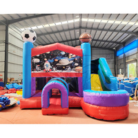 Château gonflable commercial avec toboggan intégré pour jeux sportifs et fêtes d'anniversaire d'enfants