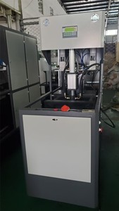 सस्ते अर्ध स्वचालित 5 गैलन पालतू प्लास्टिक की बोतल उड़ाने मशीन कीमत - Product Image 6