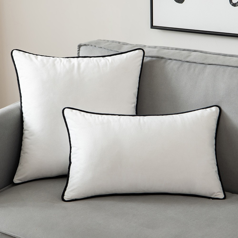 Bordure contrastée avec passepoil blanc et noir