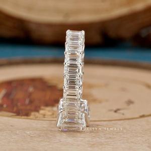 Bague élégante en diamant avec halo caché et finition polie pour un attrait luxueux et raffiné - Product Image 6