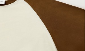 <span class=keywords><strong>T</strong></span>-Shirt a Maniche Lunghe da Uomo in 100% Cotone 250GSM, Collo Rotondo, Polsini a Costine, Design Color Block, Logo Personalizzato per Vendita all'Ingrosso - Product Image 4