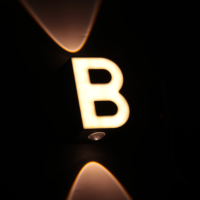 Lettre créative lumineuse en polycarbonate, diffuseur étanche à LED pour extérieur, éclairage mural de rue, vente chaude, décoration extérieure de jardin