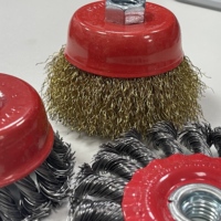 Brosse à fil torsadé WELLDON 3/4 pouce, filetage 5/8-11 M10, en acier à haute teneur en carbone, pour meuleuse d'angle, débavurage, élimination de la rouille et nettoyage des scories de soudure