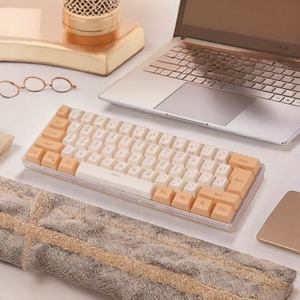 คีย์บอร์ดเกมมิ่งขนาดเล็กแบบพกพา 61 ปุ่ม แบบมีสาย USB-C รองรับการเปลี่ยนสวิตช์ได้ (Hot-Swappable) ไฟ RGB  พร้อมสวิตช์แบบเมมเบรนสีแดง  ไฟ LED Backlit  ออกแบบตามหลักสรีรศาสตร์ กันน้ำ สำหรับพีซี - Product Image 3