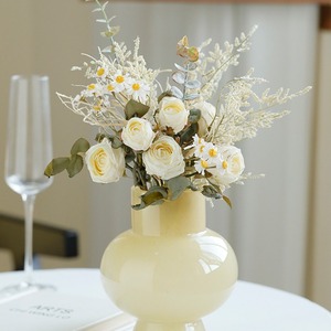 Bouquet de fleurs artificielles, roses blanches, marguerites en soie, pour la décoration de la maison, table à manger, table basse - Product Image 1