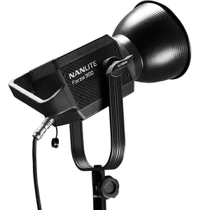 Nanlite Forza 300 LEDムーンライトCOBLED写真照明300w5600 K CRI 98 TLCI95は屋外撮影に使用されます