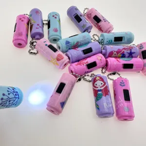 Chaveiros de iluminação para presente de aniversário infantil, novos produtos explosivos, chaveiros fofos com iluminação de sereia para meninas