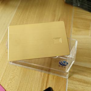 بطاقة ائتمان معدنية سوداء لامعة من الفولاذ المقاوم للصدأ فارغة قابلة للطباعة مع فتحة رقاقة وشريط مغناطيسي HICO - Product Image 1