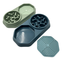 Yuye Bol de Mangeoire Lente 2-en-1 Étanche Sans BPA avec Tapis de Léchage en Caoutchouc pour Nourriture Sèche et Humide, Double Gamelle en Plastique pour Chien