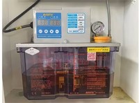 Centre d'usinage vertical CNC VMC855 avec châssis en fonte pour l'usinage de pièces automobiles et de quincaillerie