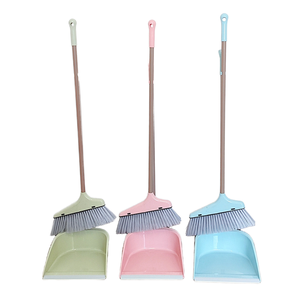 <span class=keywords><strong>Balai</strong></span> à poils souples en PET Yuanyang pour le nettoyage domestique quotidien avec pelle et manche en bois, <span class=keywords><strong>efficace</strong></span> pour l'entretien des surfaces. - Product Image 6