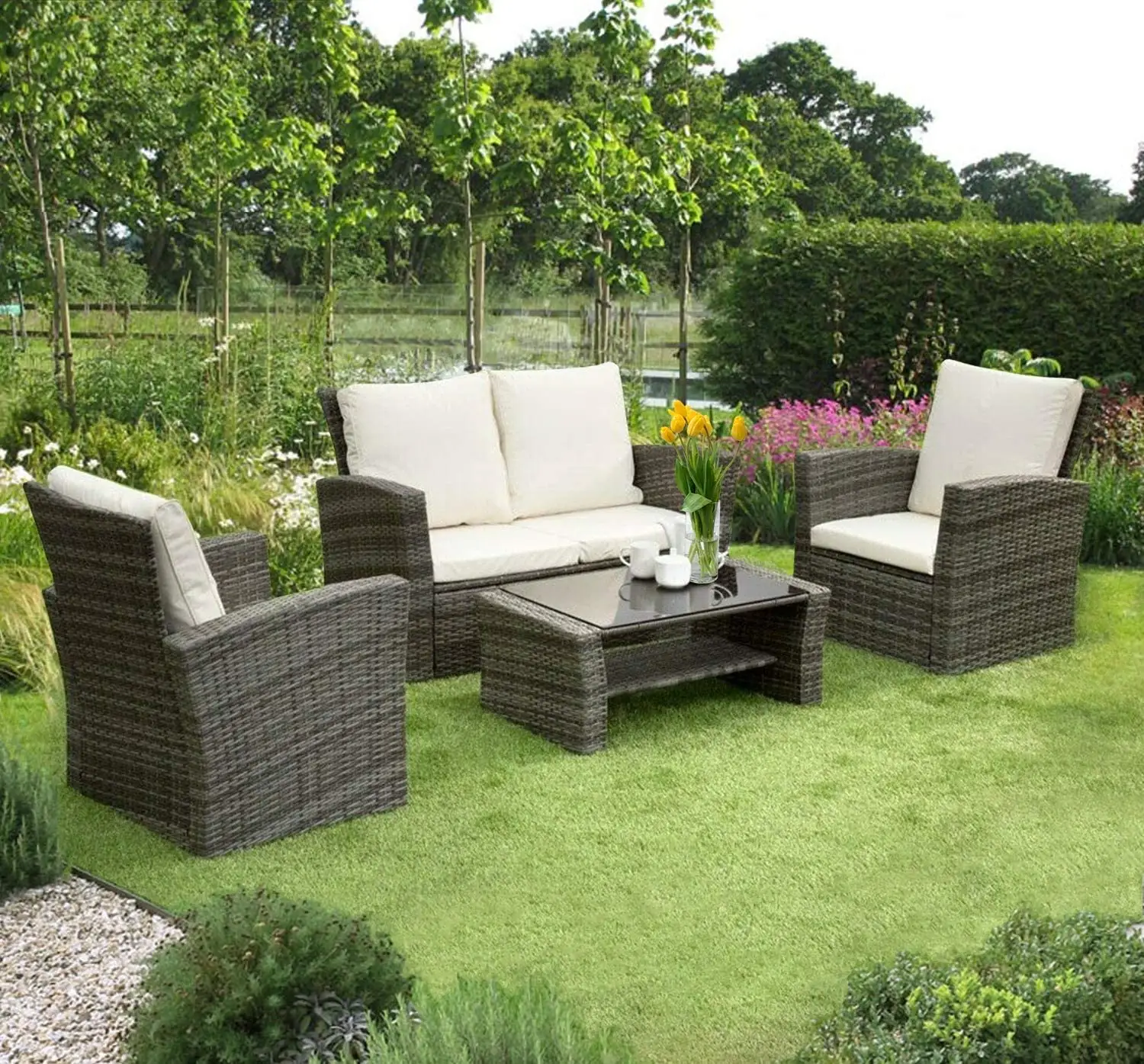 Rattan Outdoor Garden Patio/Conservatory 4 Seater Sofa And Armchair Set With Cushions And Coffee Table