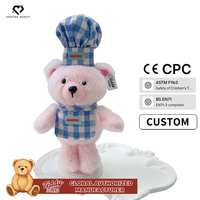 Chapeau de chef à motif quadrillé bleu sur le thème alimentaire, Ours en peluche rose, Tablier sur le thème de la pâtisserie, Poupée en peluche