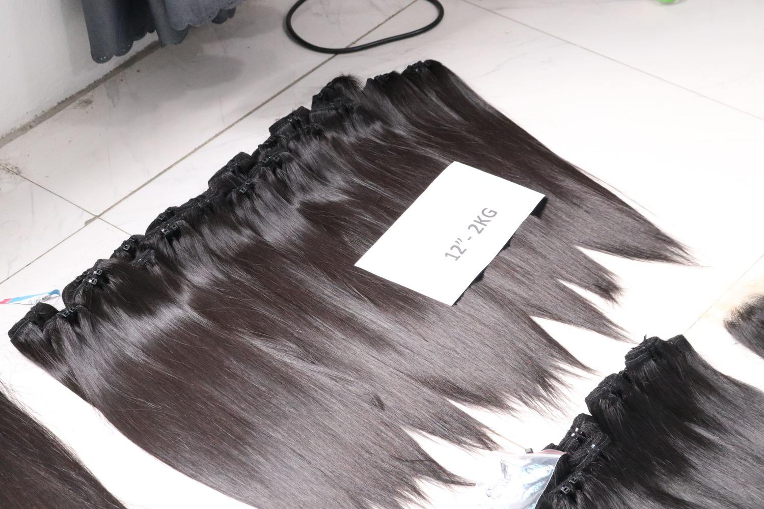 สีดำธรรมชาติ (1b)