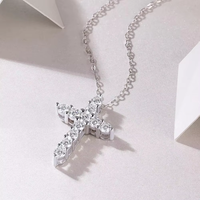 Collier pendentif en forme de cœur en cristal de glace, plaqué or, plaqué argent, plaqué rhodium, chaîne en laiton avec zircon, bijoux hip-hop