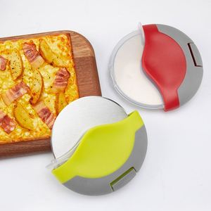 Cortador de Pizza Manual con Cubierta Protectora para la Cuchilla, Fácil de Limpiar y Apto para Lavavajillas, para Utensilios de Cocina - Product Image 6