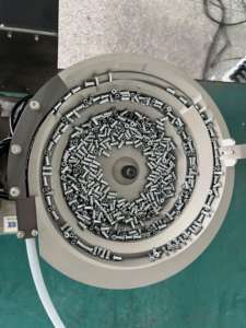 Automatische Schroefinvoer En Teller/Vibrerende Invoermachine - Product Image 4