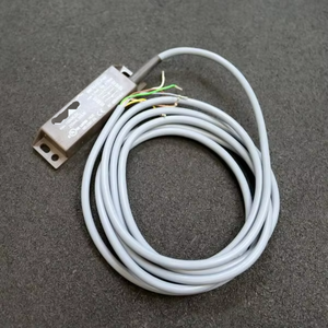 安全センサーBNS 33-12Z-2187 250ma 2mケーブル長新品未使用PLCプログラミング産業用制御RS485通信 - Product Image 1