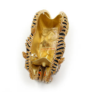 Metal Crystal Rhinestone Hollow Evening Clutch <b>Bag</b> Handmade Inlaid Diamond Magnetic Clasp Lightweight Trend Wedding <b>Bag</b> - Product Image 4