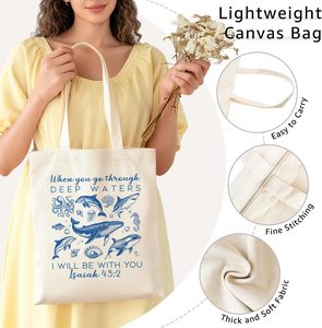 „When You Go Through Deep Waters“ Damen-Tragetasche aus Segeltuch, Einkaufstasche mit Bibelvers für Frauen, Geschenke für sie - Product Image 4