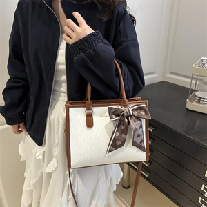 กระเป๋าสะพายหนังเรียบหรู สไตล์เรียบหรูสำหรับการประชุมทางธุรกิจของผู้หญิง สไตล์นักออกแบบมืออาชีพ - Product Image 3