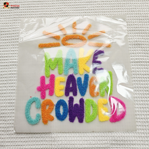 Neues Design: Maßgefertigte Großhandels-DTF-Heißtransfer-Aufnäher aus Chenille mit flauschigem Puff-Effekt für Kleidung und T-Shirts - Product Image 1