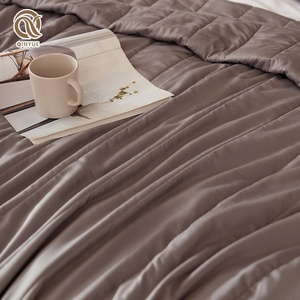 Juego de ropa de cama de edredón de Hotel de Navidad 100% edredón suave de seda edredón tejido Simple impreso personalizado - Product Image 3