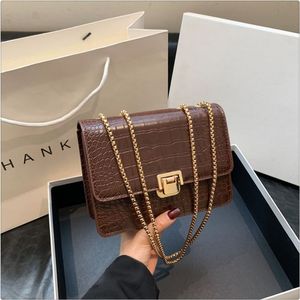 2024 nuevo Popular diseño Simple PU bolso de mano para mujer bolso de hombro con cadena para mujer - Product Image 5