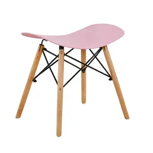 Contemporâneo Moderno Jantar Barato Cadeira Cadeira Eam Pernas De Madeira Plástico Jantar Cozinha Cadeira de Jantar cadeirass