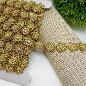 Chaîne de strass en plastique léger à cinq étoiles, plaquée or, pour costumes de scène, robes, sacs, chaussures – Durable - Product Image 4