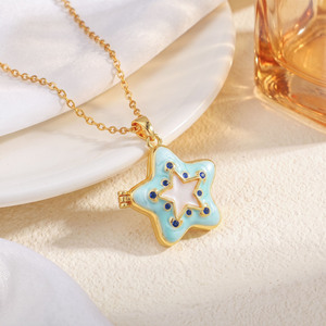Collar de Estrella Chapado en Oro, Resistente al Agua, de Acero Inoxidable, Sin Deslustre, de Fanhua Jewelry, Éxito de Ventas en TikTok - Product Image 5