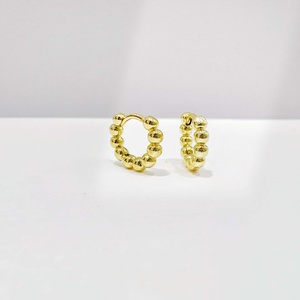 Pendientes geométricos occidentales de plata de ley 925 OEM para mujer, estilo hip hop, minimalistas, para uso diario, con baño de oro rosa. - Product Image 4