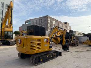รถขุดตีนตะขาบขนาดเล็ก CAT 305.5E2 มือสอง 5 ตัน พร้อมห้องโดยสารแบบปิดและใบมีดดันดิน - Product Image 1