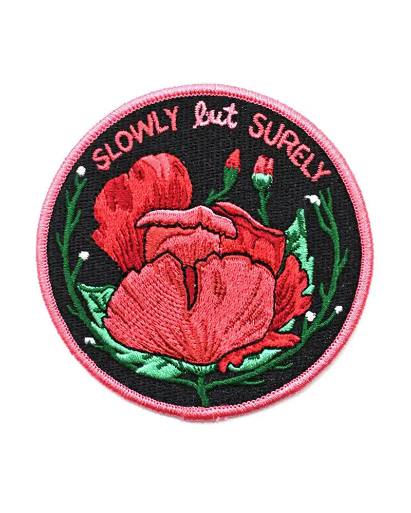 Patch di fiori lentamente ma sicuramente in ferro su toppe ricamate ricamate