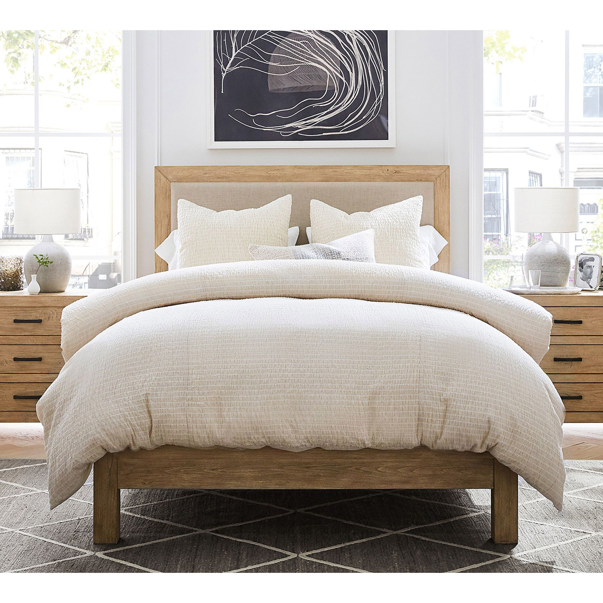 Modern Style Wooden Bedroom Furniture Queen King Size Solid Wood Double Fabric Panel Bed with Fabric Headboard