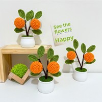 Hotsell wollen haakbloemen mandje gepotte fruit haakgeschenken handgemaakte mini gebreide oranje aardbeienmandje huisdecoratie