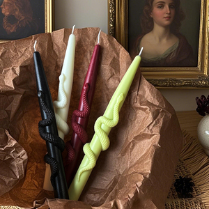 Bougie conique d'Halloween de 25cm de haut Bougeoir en cire de soja serpent pour décor de table effrayant pour Noël, Pâques et fêtes à la maison - Product Image 2