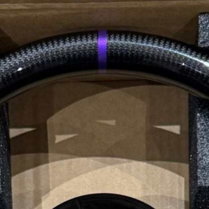 Volante de fibra de carbono morado para <span class=keywords><strong>BMW</strong></span> F30 F10 F80 E60 E90 E92 M3 M4 M5 M6 F01 F11 F20 F22 F31 E70 E71 F15 F16 F82 - Product Image 5
