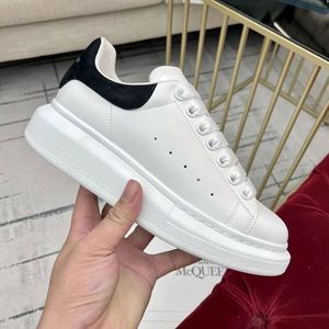 Zapatos Blancos Extra Grandes para Mujer, Zapatillas de Plataforma de Cuero Alexander, Zapatos de Skate Casuales Unisex de Alta Calidad - Product Image 6