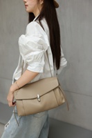 Sac à bandoulière en cuir de vachette pleine fleur haut de gamme, nouvelle tendance 2027, personnalisable, vente en gros, sac à main pour femme en cuir véritable à sangle unique